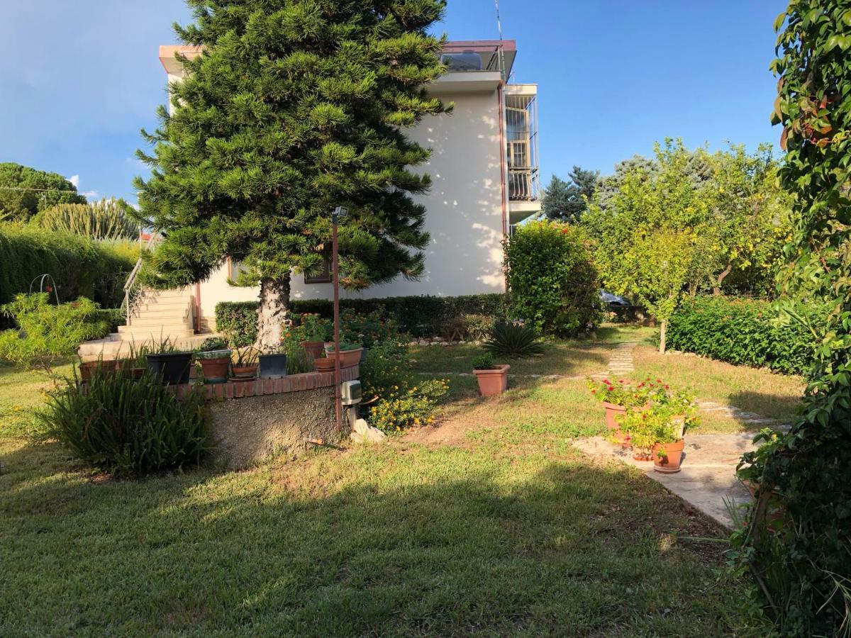 Apartmán La Maison De Daniele Et Maria Fontane Bianche Exteriér fotografie