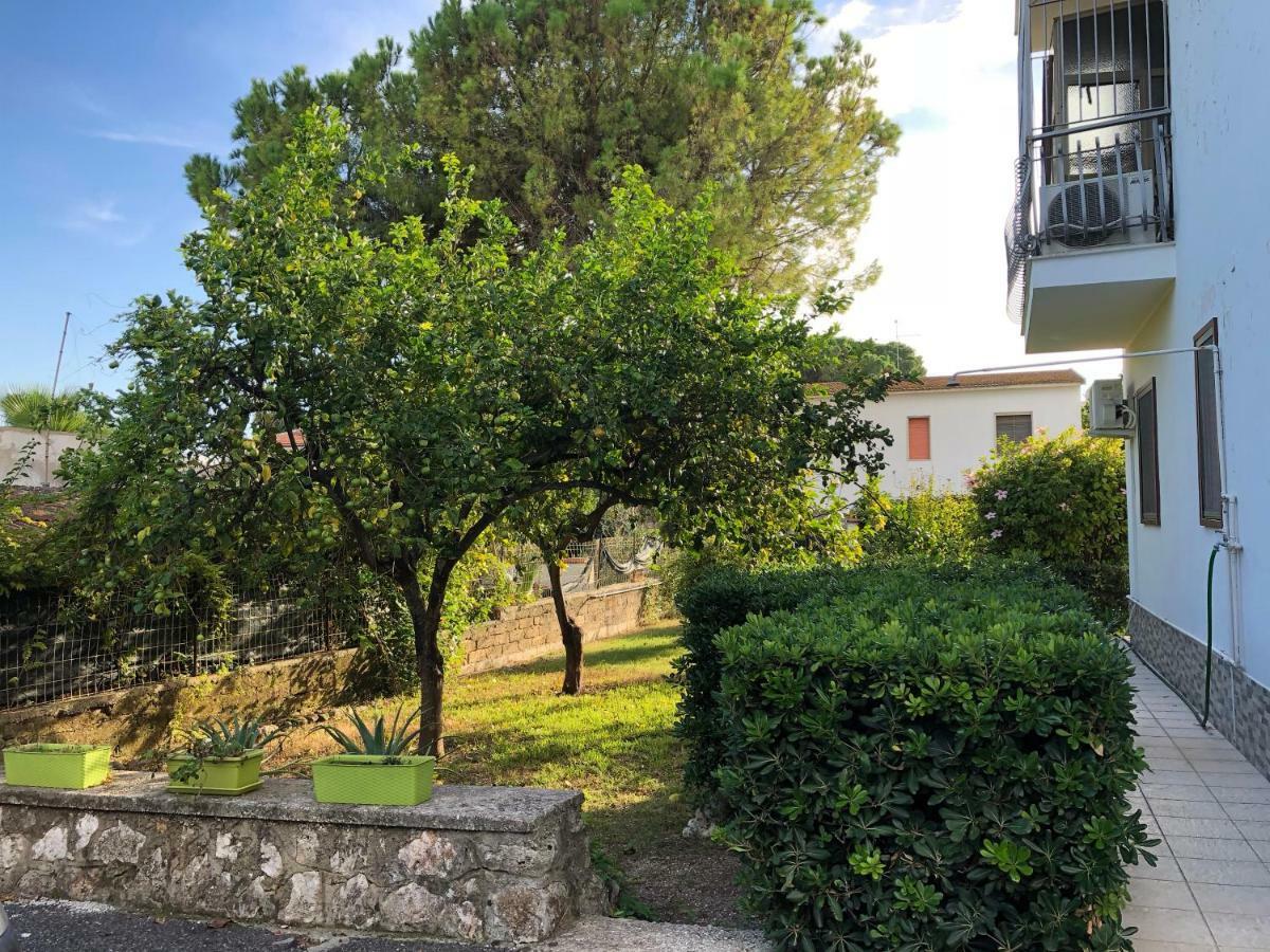 Apartmán La Maison De Daniele Et Maria Fontane Bianche Exteriér fotografie
