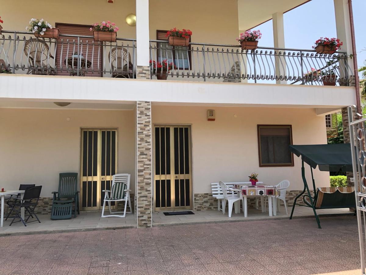 Apartmán La Maison De Daniele Et Maria Fontane Bianche Exteriér fotografie